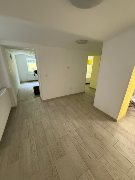 Apartament la casă , str. G-ral Magheru-Sibiu!!