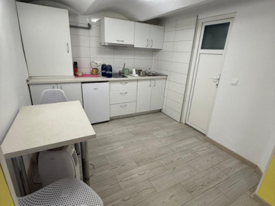 Apartament la casă , str. G-ral Magheru-Sibiu!!