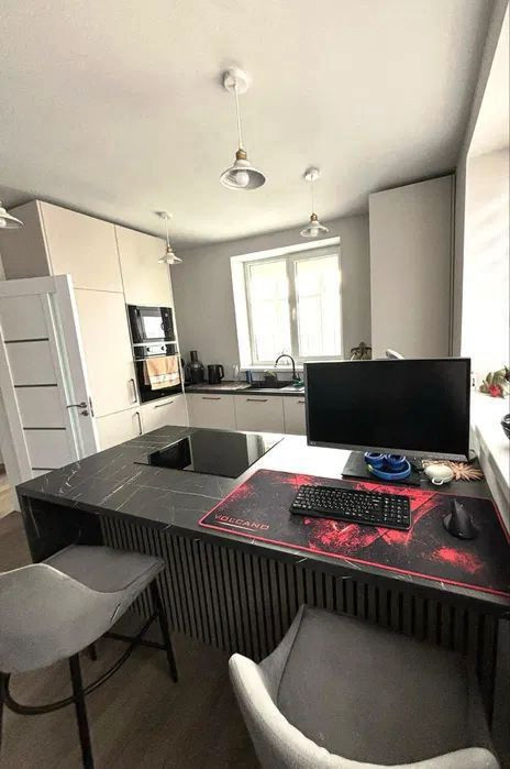 Casa tip duplex, zona Centrală(Promenada Mall).