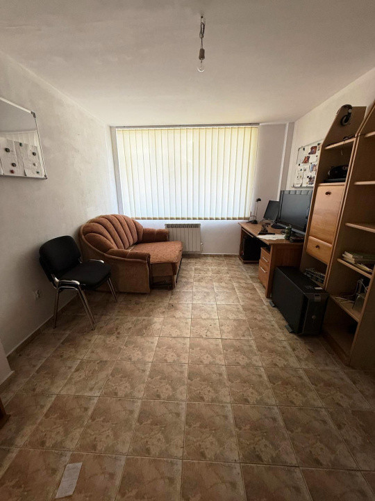 Studio zona Calea Poplaci!
