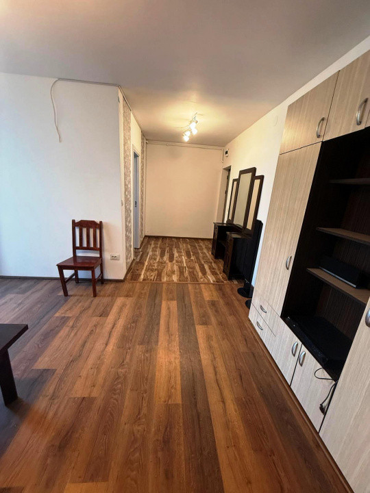Apartament 2 camere, zona Terezian!