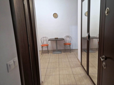 Apartament la casă, zona Centrală!