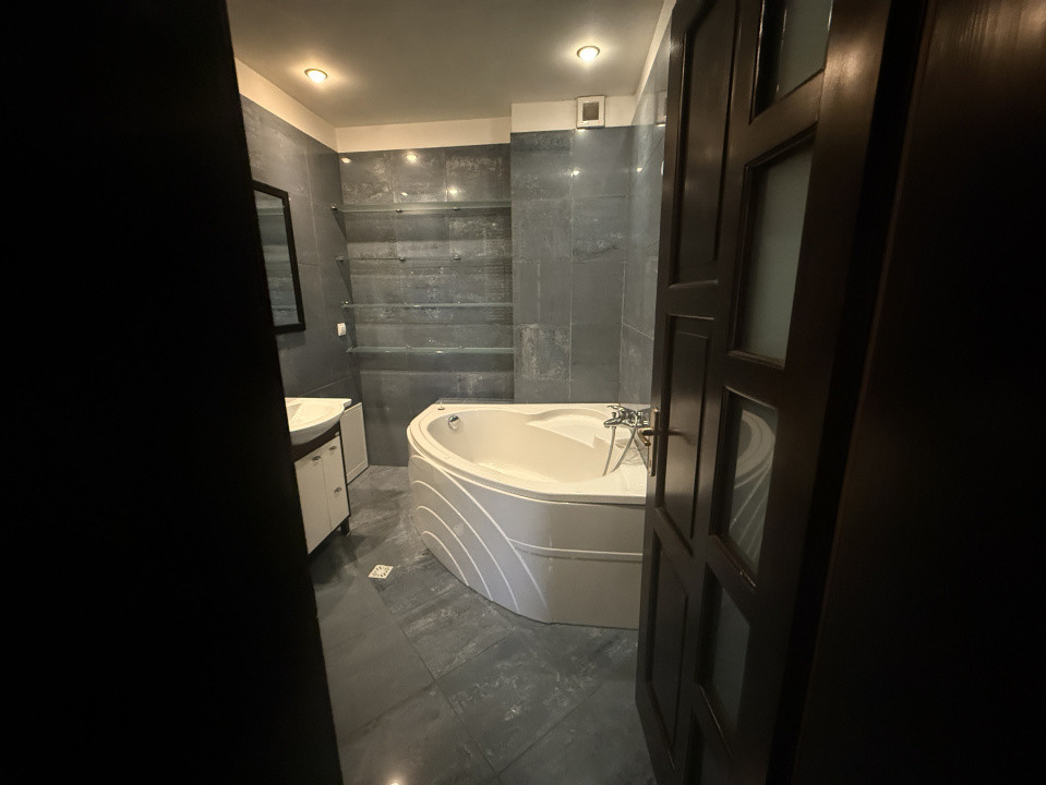 Apartament situat într-o zonă exclusivistă!