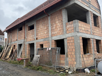 Casa nou, cartier privat !!