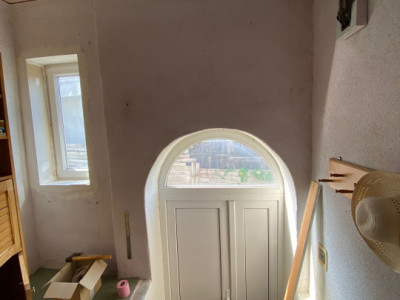 Casa compusă din  2 camere, zona Nucet!