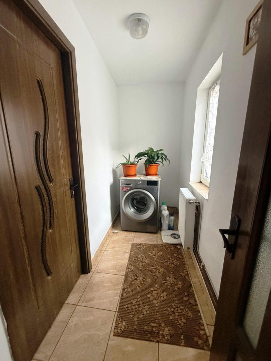 Casa individuală , Gusterița la  2 strazi !!