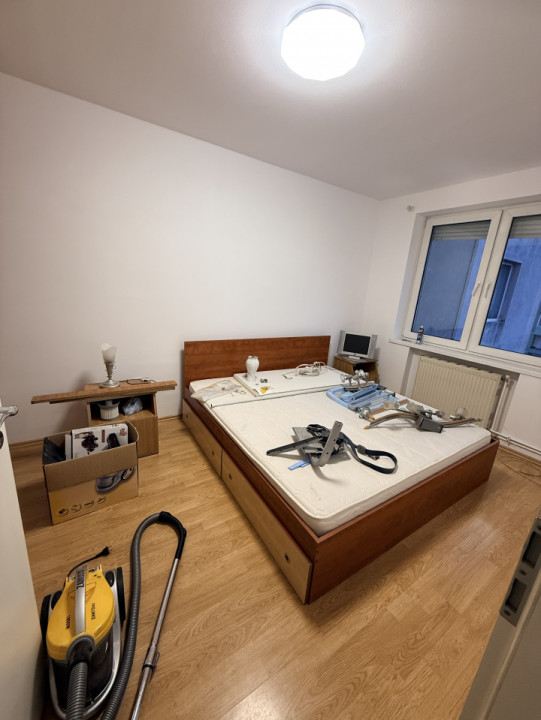 Ofer spre închiriere apartament cu 2 dormitoare !!