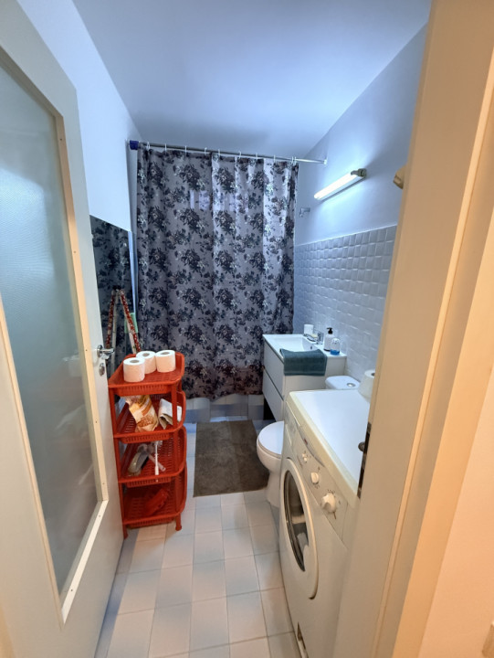 Ofer spre închiriere apartament cu 2 dormitoare !!