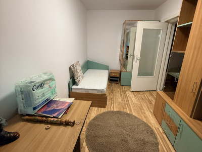 Ofer spre închiriere apartament cu 2 dormitoare !!